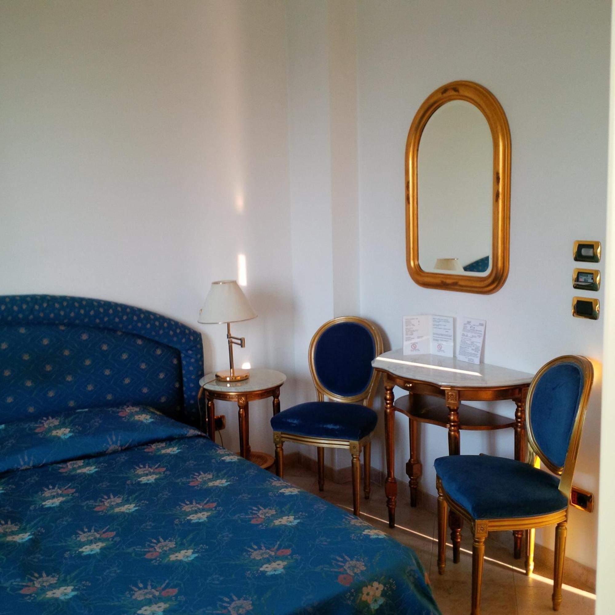 Hotel Da Vito Campagna Lupia Pokoj fotografie